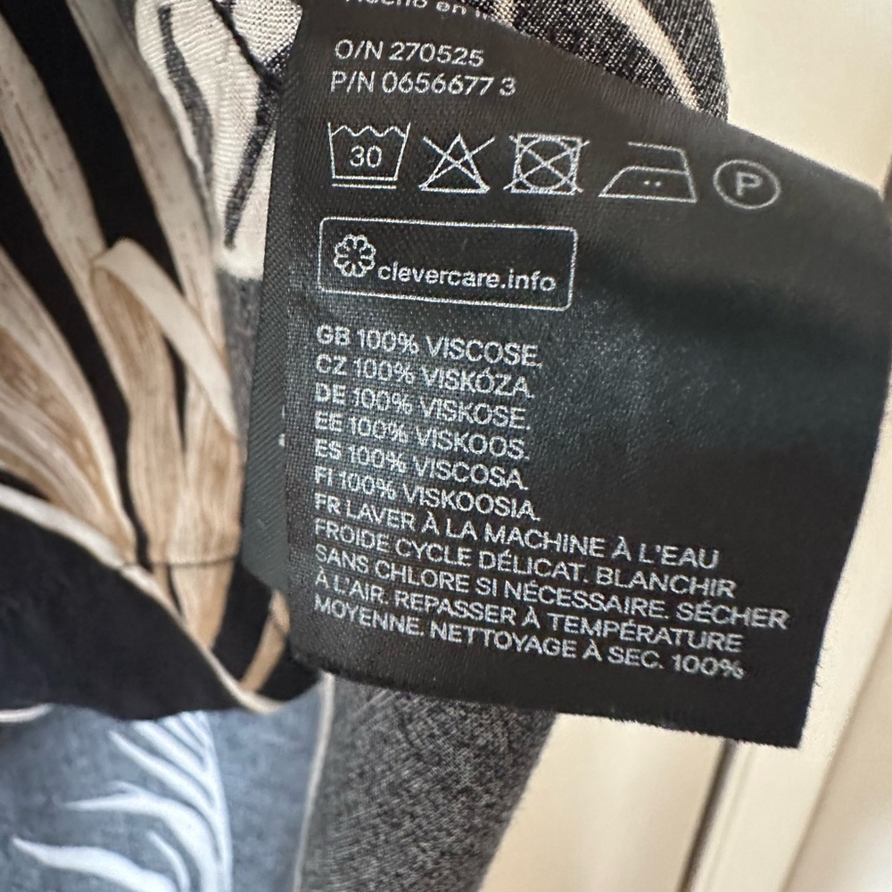 H&M Black and White Leaf Patterned Shirt - Picture 3 of 4